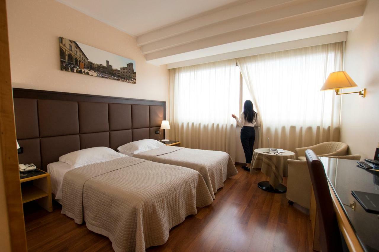 Hotel Minerva Arezzo Ngoại thất bức ảnh